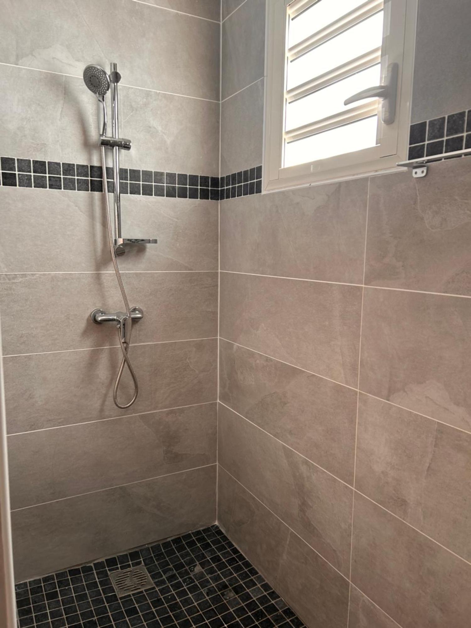 Logement Emeraude Sainte-Rose Exterior photo