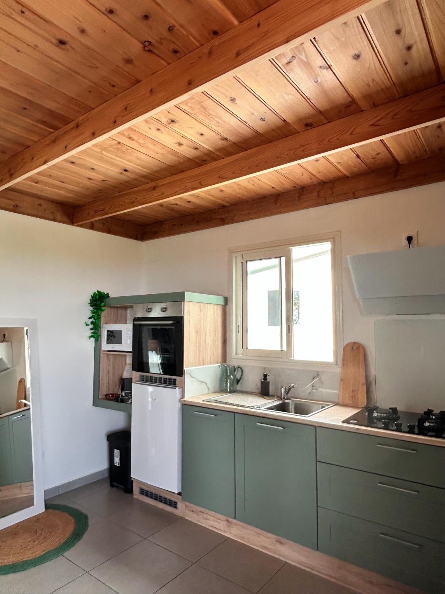 Logement Emeraude Sainte-Rose Exterior photo